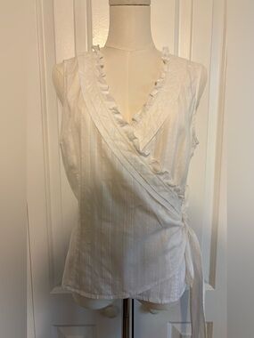 APOSTROPHE, Sleeveless White Cotton Ruffle-Neck & Tie-Waist Blouse
